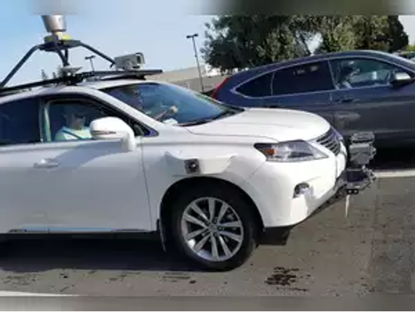 Apple iCar Test Vehicle on the Road